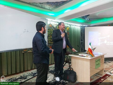 بالصور/ إقامة ورشة تعليمية لرفع مستوى المعرفة الإعلامية للمؤسسات الحوزوية بمدينة تبريز