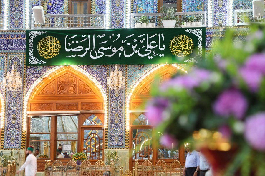 العتبة العباسية تتزيّن بمظاهر الفرح وأكاليل الورود بذكرى ولادة الإمام الرضا (عليه السلام) + الصور العتبة العباسية تتزيّن بمظاهر الفرح وأكاليل الورود بذكرى ولادة الإمام الرضا (عليه السلام) + الصور