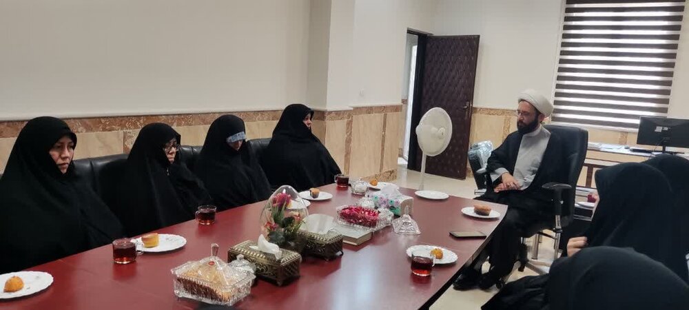 رفع موانع پیشرفت بانوان طلبه از اولویتهای کار ما است