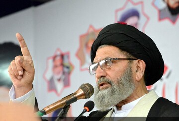 رهبر شیعیان پاکستان: وجود رهبر انقلاب، ضامن خلأهای موجود در جمهوری اسلامی است