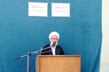 نگاه سیاسی در تعاملات خود ندارم و وحدت را مهم می دانم