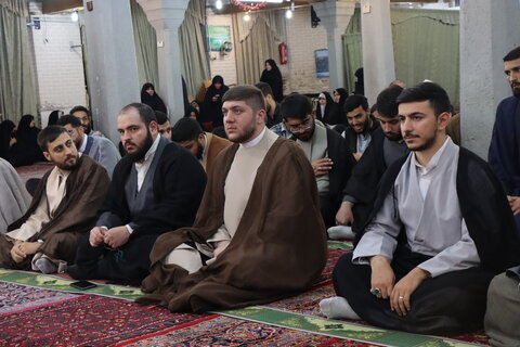 تصاویر / مراسم عمامه گذاری طلاب مدارس علمیه استان قزوین با حضور نماینده ولی فقیه در استان قزوین