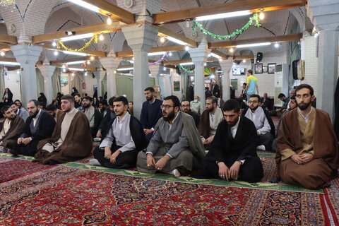 تصاویر / مراسم عمامه گذاری طلاب مدارس علمیه استان قزوین با حضور نماینده ولی فقیه در استان قزوین