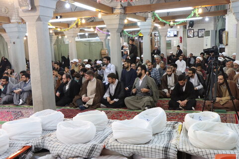 تصاویر / مراسم عمامه گذاری طلاب مدارس علمیه استان قزوین با حضور نماینده ولی فقیه در استان قزوین