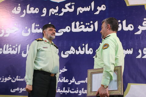 ادای احترام فرمانده جدید فراجا در استان خوزستان
