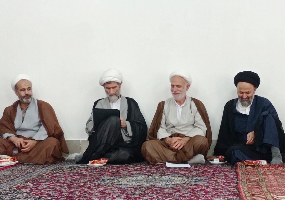 نگاه سیاسی در تعاملات خود ندارم و وحدت را مهم می دانم