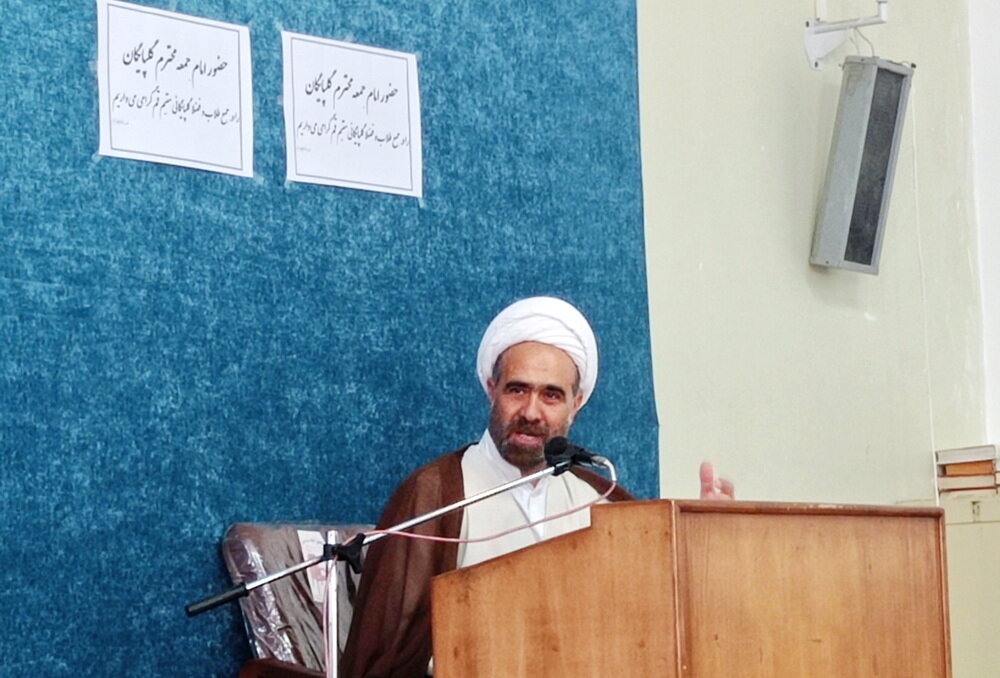 نگاه سیاسی در تعاملات خود ندارم و وحدت را مهم می دانم