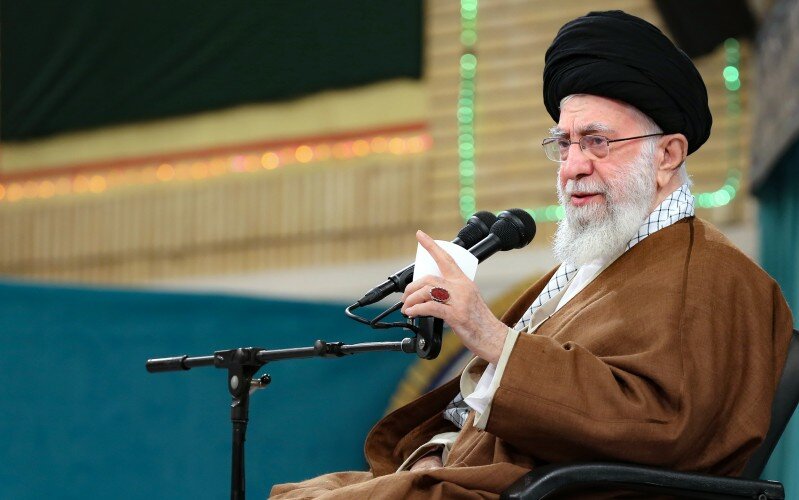 تكريم ذكرى الشهداء كالجهاد الذي لم يسمح بأن تضيع سُدىً الدماء المسفوكة في كربلاء تكريم ذكرى الشهداء كالجهاد الذي لم يسمح بأن تضيع سُدىً الدماء المسفوكة في كربلاء