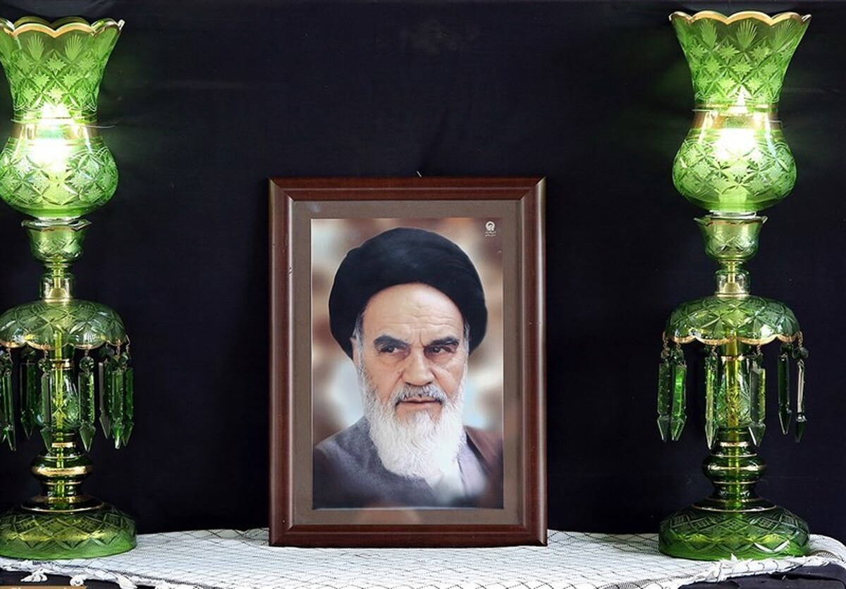 امام خمینی(ره) ملت ایران را از ذلت و اسیری به عزت و امیری رساند