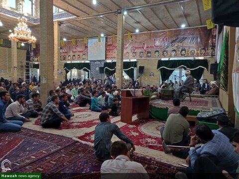 بالصور/ إقامة مراسيم الذكرى الرابع والثلاثين من رحيل الإمام الخميني(ره) في مختلف مدن إيران