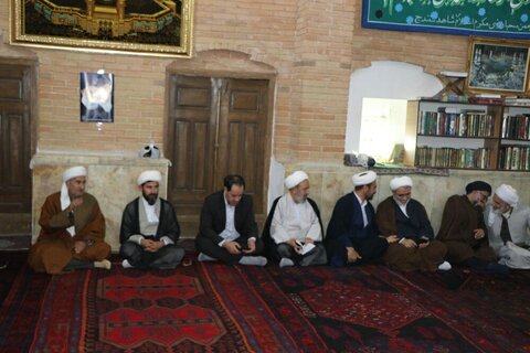 بالصور/ إقامة مراسيم الذكرى الرابع والثلاثين من رحيل الإمام الخميني(ره) في مختلف مدن إيران