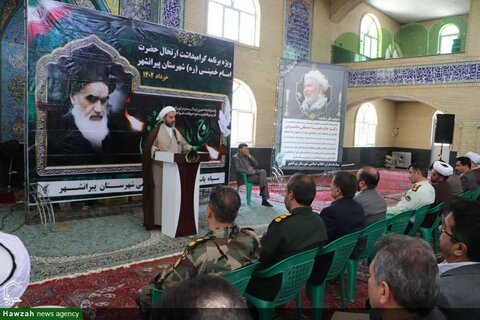 بالصور/ إقامة مراسيم الذكرى الرابع والثلاثين من رحيل الإمام الخميني(ره) في مختلف مدن إيران