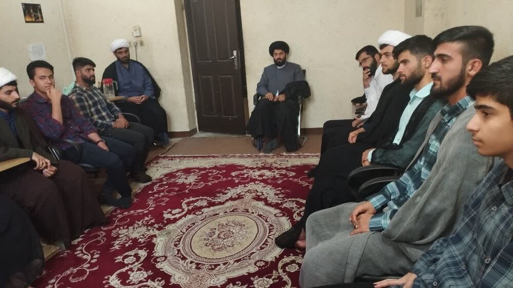 بازدید معاون آموزش حوزه علمیه خوزستان از مدارس علمیه