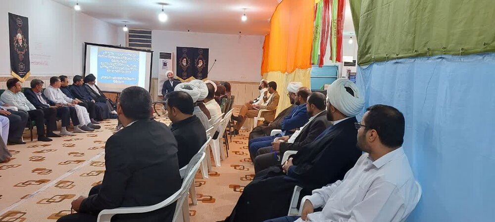 اولین نشست و دورهمی نخبگانی شهرستان هویزه برگزار شد + عکس