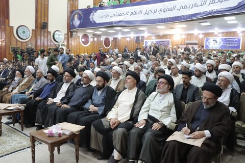 همایش بزرگداشت امام خمینی در نجف اشرف با حضور علما و اساتید حوزه
