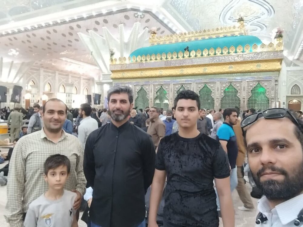 شرکت بیش از ۴۰ نفر از بسیجیان خانه مهندس کاشان در مراسم سالگرد ارتحال امام خمینی(ره)