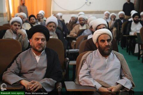 بالصور/ أمين عام حزب الله العراق حجة الإسلام والمسلمين السيد هاشم الحيدري يلتقي بأساتذة حوزة الأهواز