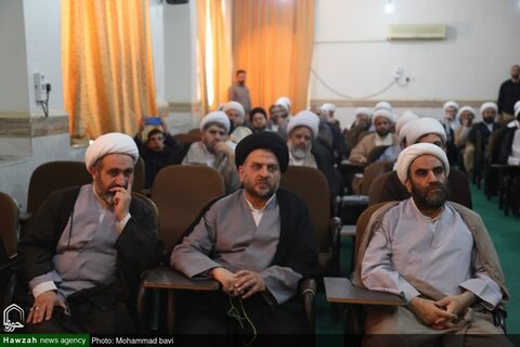 بالصور/ أمين عام حزب الله العراق حجة الإسلام والمسلمين السيد هاشم الحيدري يلتقي بأساتذة حوزة الأهواز