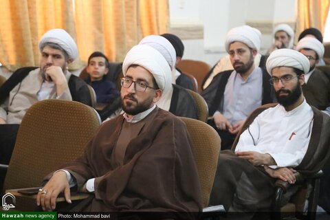 بالصور/ أمين عام حزب الله العراق حجة الإسلام والمسلمين السيد هاشم الحيدري يلتقي بأساتذة حوزة الأهواز