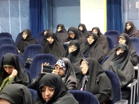 آیین سنگرسپاری مدیریت حوزه علمیه خواهران استان اصفهان