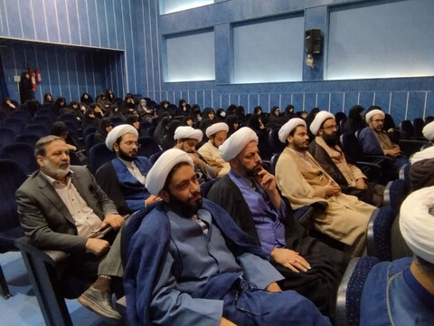 آیین سنگرسپاری مدیریت حوزه علمیه خواهران استان اصفهان