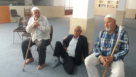 تصاویر/ دیدار مسئولین با پدر شهید عبدالنبی یحیایی در اِرم دشتستان