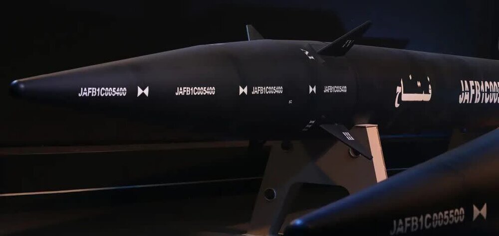 ईरानी हाइपरसोनिक मिसाइल "फत्ह" के अनावरण से दुश्मन के घर मे भूचाल