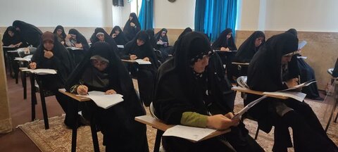 آزمون متقاضیان تدریس سطح دو  ۱۴۰۳ـ۱۴۰۲ حوزه ی علمیه خواهران استان قزوین