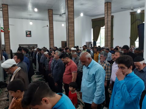 تصاویر:برگزاری نخستین نماز جمعه سادیان