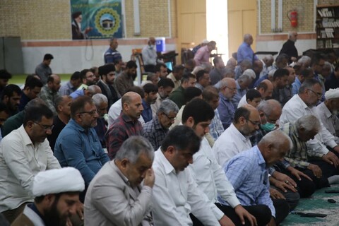 تصاویر/ نماز جمعه اهرم از قاب لنز دوربین