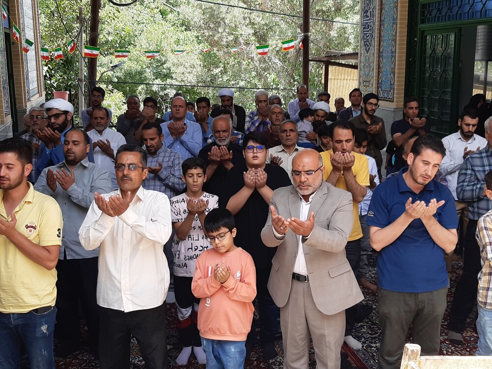 اقامه نخستین نماز جمعه در روستای سادیان + عکس