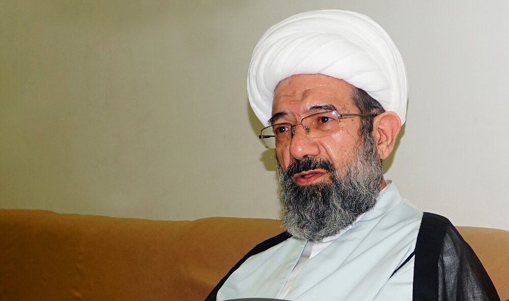 Ayatollah Iravani receives Iranian Scholar - Hawzah News Agency