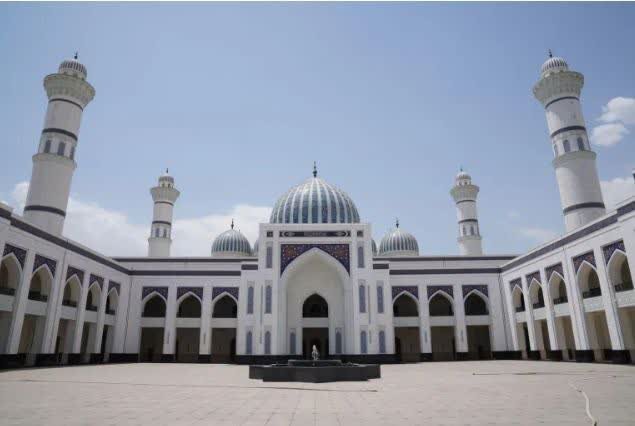 তাজিকিস্তানে মধ্য এশিয়ার সবচেয়ে বড় মসজিদ উদ্বোধন করেছে কাতার