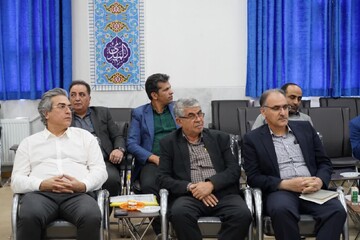 تصاویر / دیدار فعالان اقتصادی لرستان با نماینده ولی فقیه در استان