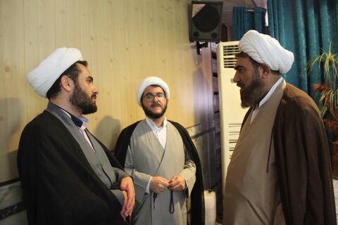 تصاویر / دوره دانش افزایی استاندارد سازی سوال برای اساتید مدارس علمیه استان با حضور مدیر حوزه علمیه استان قزوین