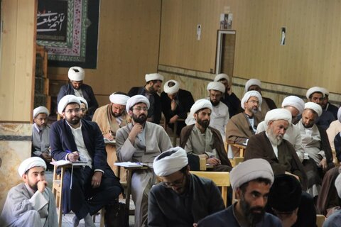 تصاویر / دوره دانش افزایی استاندارد سازی سوال برای اساتید مدارس علمیه استان با حضور مدیر حوزه علمیه استان قزوین