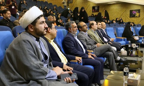 تصاویر/ برگزاری محفل انس با قرآن در دانشگاه علوم پزشکی کاشان
