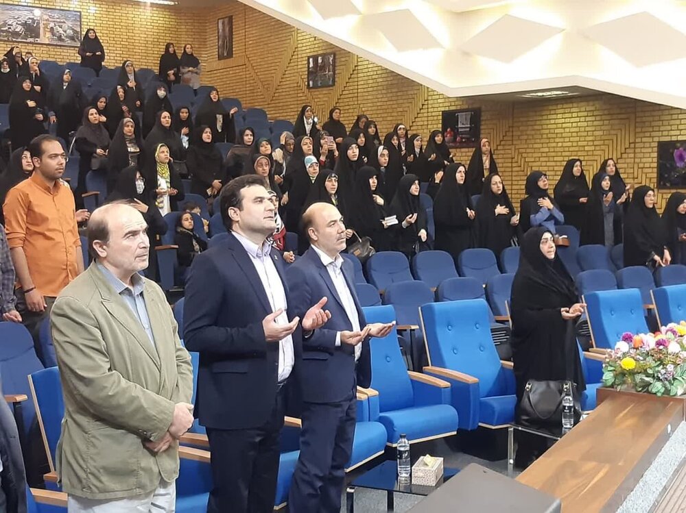 محفل انس با قرآن در دانشگاه علوم پزشکی کاشان برگزار شد + عکس