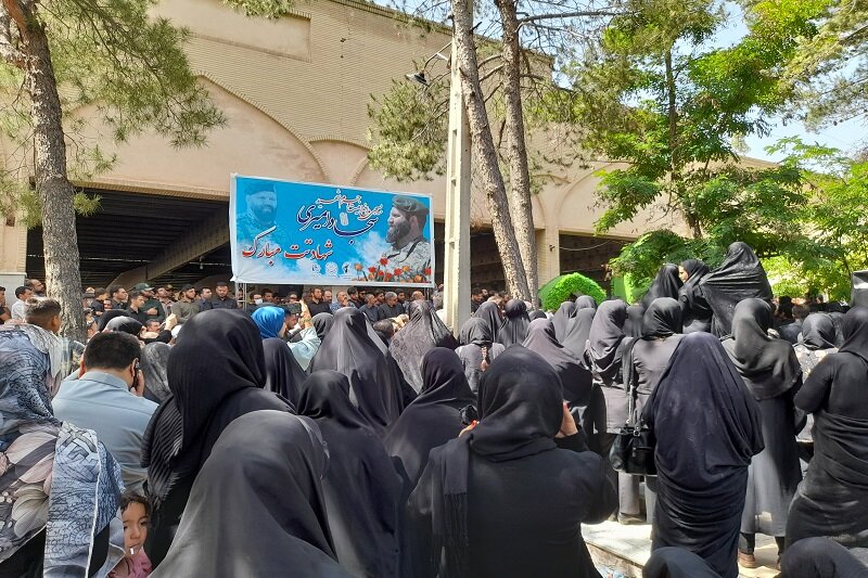 پیکر مطهر شهید مدافع امنیّت سجاد امیری در کرمانشاه تشییع شد + عکس