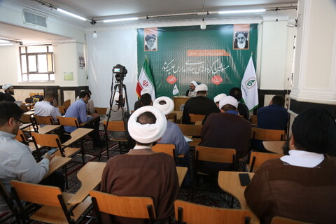 تصاویر/افتتاحیه  دوره آموزشی  توجیهی  مسئولان گروه های جهادی
