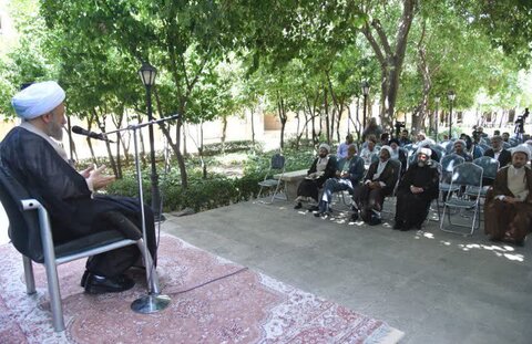 تصاویر| همایش بزرگداشت علامه صدرالمتألهین ملاصدرا شیرازی در مدرسه علمیه خان شیراز