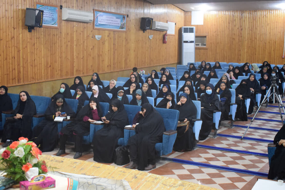 نشست تخصصی فعالین حوزه عفاف و حجاب استان بوشهر برگزار شد