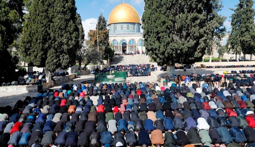 ۵۰ هزار فلسطینی در نماز جمعه مسجد الاقصی شرکت کردند