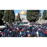 मस्जिद ए अलअक्सा  में जुमआ की नमाज़ में 50 हज़ार फिलिस्तीनियों ने भाग लिया