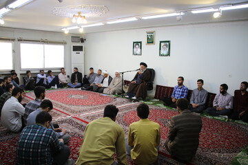 تصاویر/ نشست هم اندیشی استعدادهای برتر حوزه علمیه اصفهان با امام جمعه