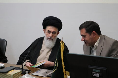 تصاویر| جلسه جامعه روحانیت شیراز با حضور رئیس کمیسیون کشاورزی مجلس شورای اسلامی