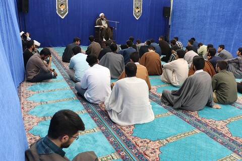 تصاویر/ تکریم و بدرقه طلاب پایه ششم ، توسط مدیر محترم مدرسهعلمیه امام خامنه ای ارومیه