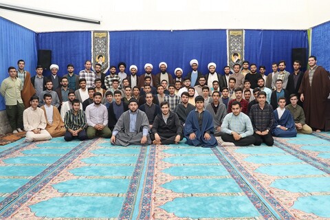 تصاویر/ تکریم و بدرقه طلاب پایه ششم ، توسط مدیر محترم مدرسهعلمیه امام خامنه ای ارومیه