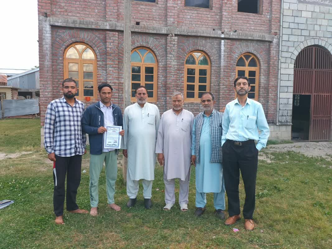 مکتب امامیہ بارہمولہ کے ذمہ دار تفضل حسین کی خدمات کے اعتراف میں پروگرام کا اہتمام