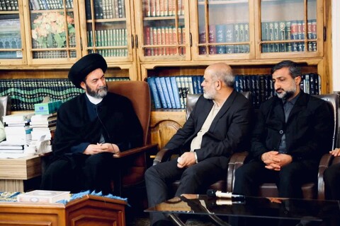 تصاویر/ دیدار وزیر کشور با امام جمعه اردبیل